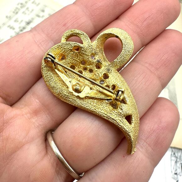 Vintage Faux Pearl Cluster Brooch Pin Gold Tone - Picture 2 of 2